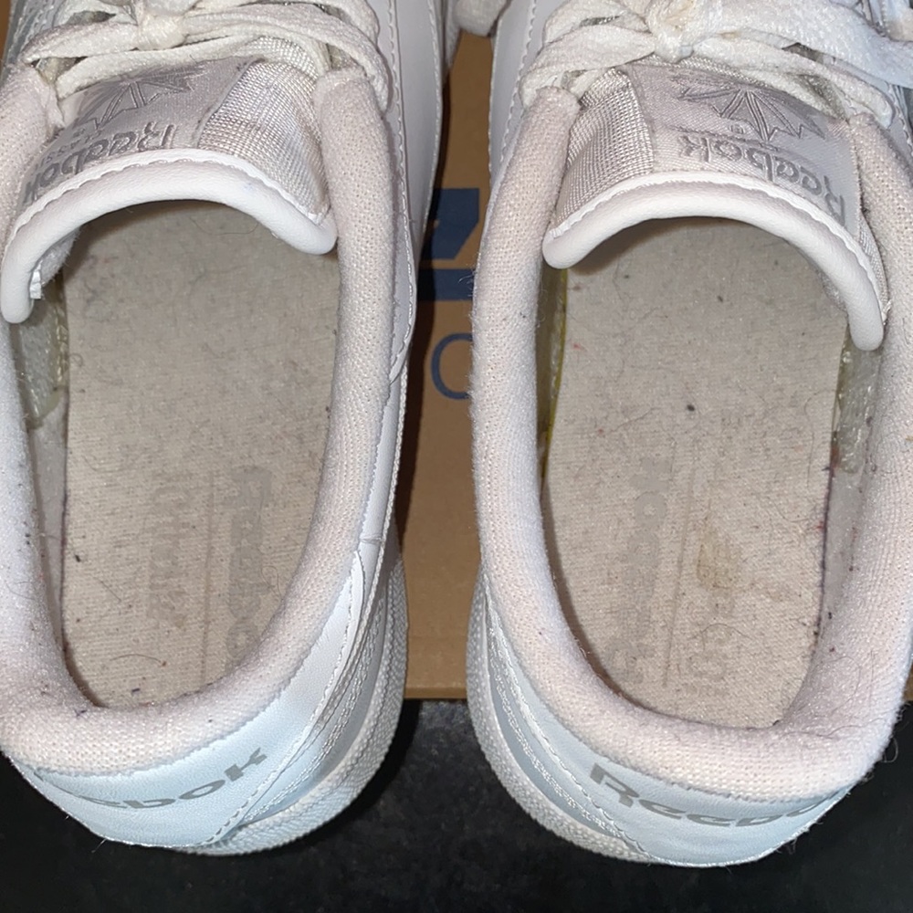 Reebok Classic - Picture 3 of 9